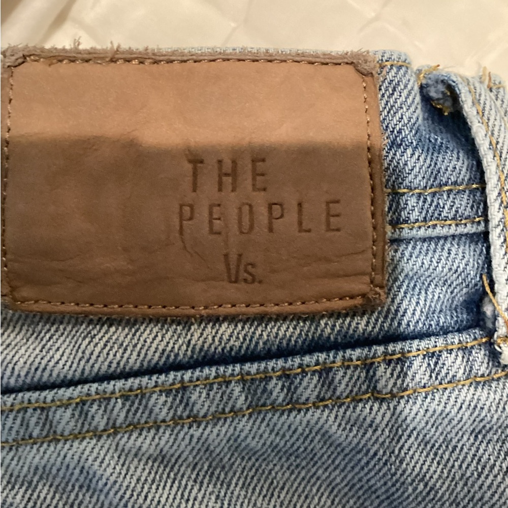 Distressed Jeans - Picture 5 of 6